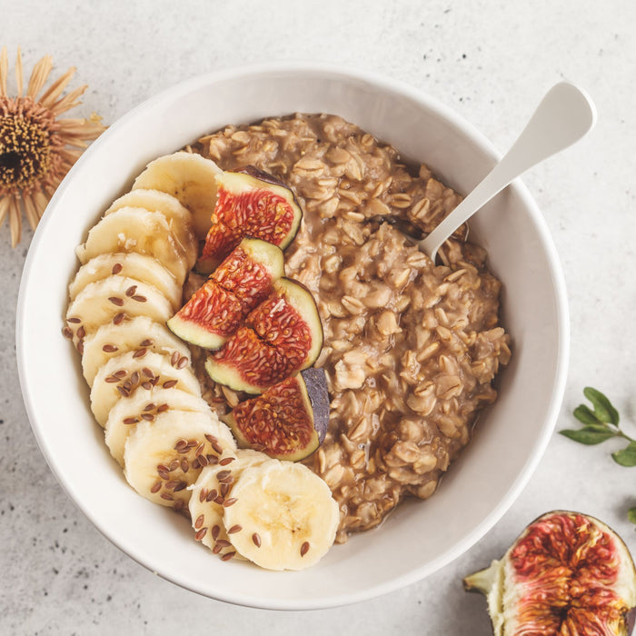 Organic Sun-Dried Fig and Almond Butter Overnight Oats: A Delicious and Nutritious Breakfast